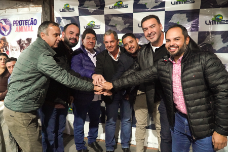 UMMES reúne prefeitos na abertura da 56ª FAPI